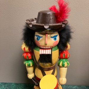 Erzgebirge Drummer Nutcracker